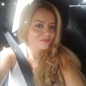 Meet your Posher, Lina